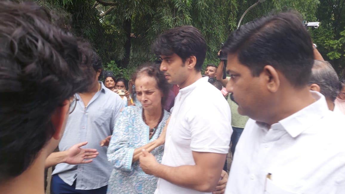 ravindra mahajani funeral 1