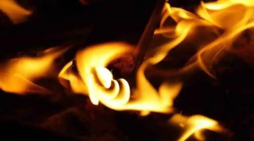  Which part of human body does not burn in fire?