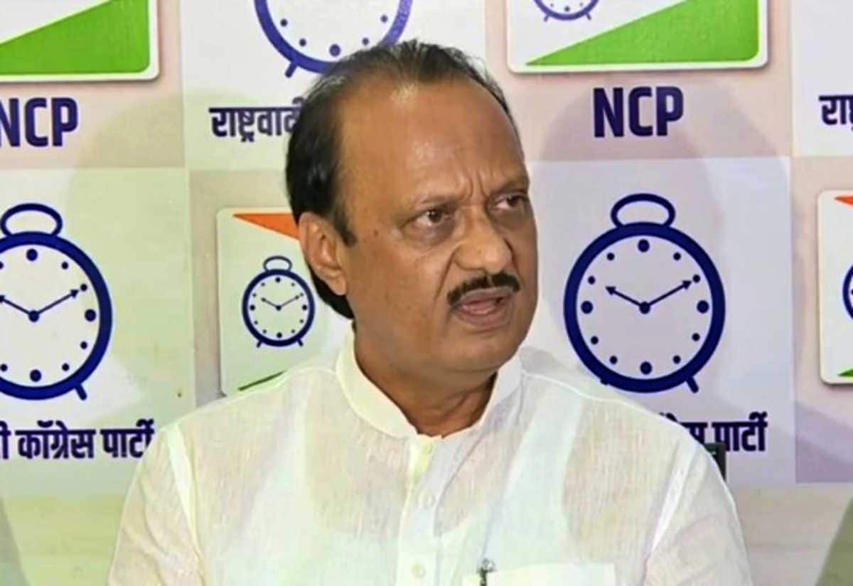 परंतु त्यांच्या उतारवयात त्यांच्याकडे दुर्लक्ष होतं. कधीकधी तर त्या कलावंतांना दोन वेळचं अन्नही मिळत नाही - अजित पवार