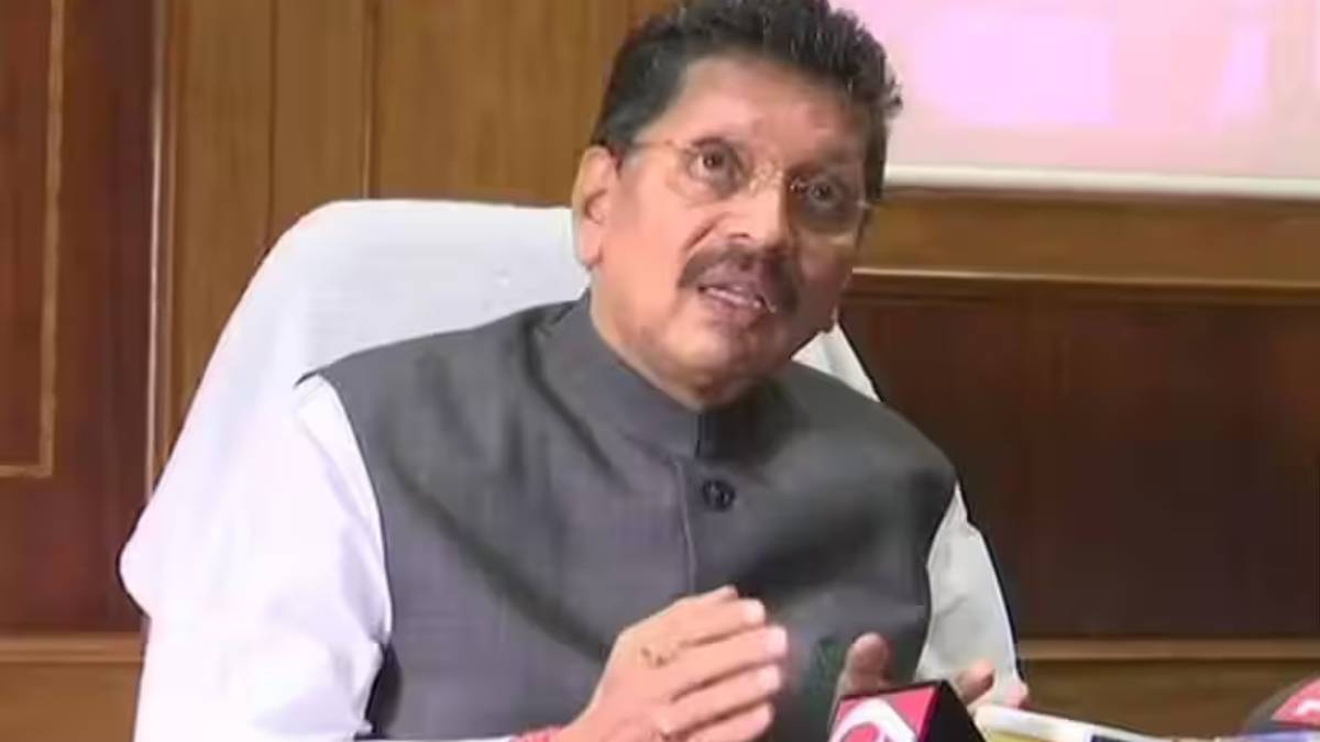 Deepak Kesarkar on Kalwa hospital
