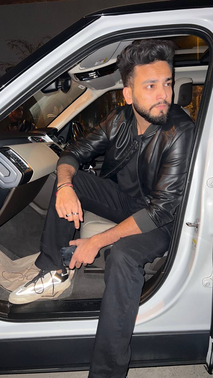 bigg-boss-ott-2-winner-wild-card-elvish-yadav