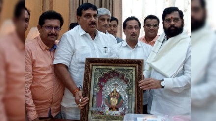 eknath shinde gokul milk
