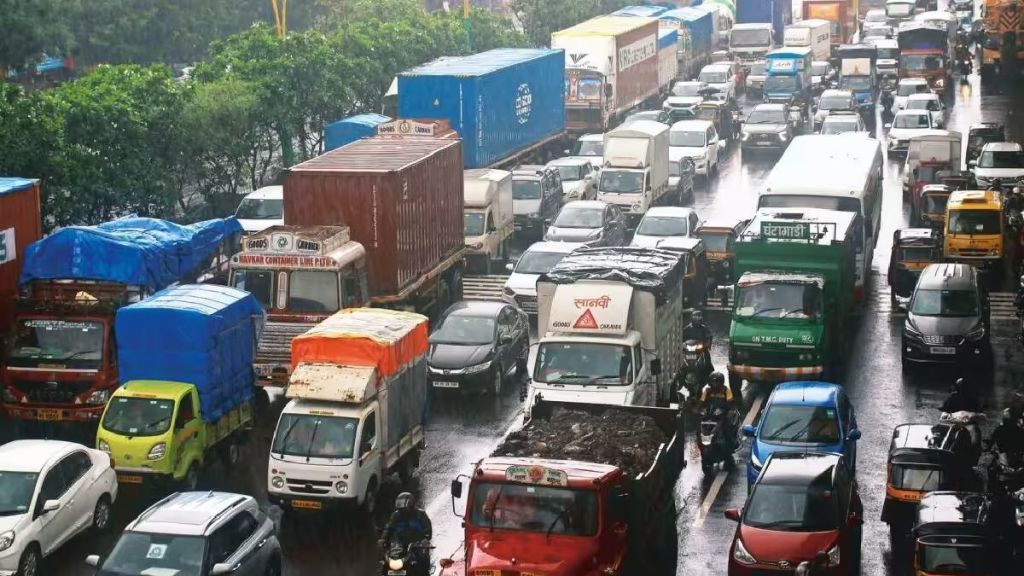 ghodbander road traffic