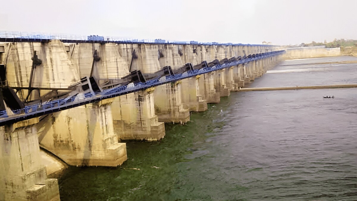 15 gates opened one meter vainganga Gosikhurd Dam Villages river alerted administration