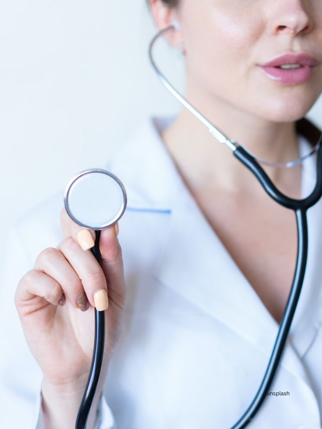 Doctor (unsplash)