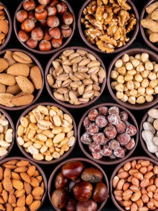 Soaked Dry Fruits Benefits : (freepik)