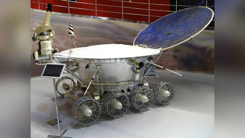ISRO, Chandrayaan 3, soft landing, pragyaan rover, did you know, rovers, moon surface