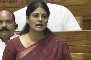 “२०१० मध्ये तुम्ही महिला आरक्षण दिलं तेव्हा ओबीसी आरक्षण..”, अनुप्रिया पटेल यांचा विरोधकांना सवाल What Anupriya Patel Said?