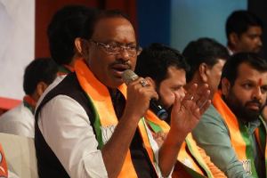 “पत्रकारांनी आपल्याविरोधात बातमी छापू नये, यासाठी…”, भाजपा पदाधिकाऱ्यांना दिलेल्या सल्ल्यावर चंद्रशेखर बावनकुळेंचं स्पष्टीकरण, म्हणाले… Chandrashekhar Bawankule (2)
