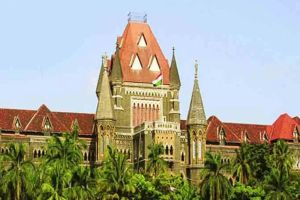 गुजरातपेक्षा महाराष्ट्र सर्वार्थाने अग्रेसर; गुजरातमधील रस्त्यांच्या स्तुतीवर उच्च न्यायालयाची टिप्पणी High court