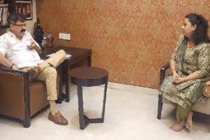 “मुंबईत मराठी माणसाला घर नाकारण्याची हिंमत….”, तृप्ती देवरुखकरांच्या भेटीनंतर जितेंद्र आव्हाडांचा सरकारला सवाल What jitendra Awhad Said?