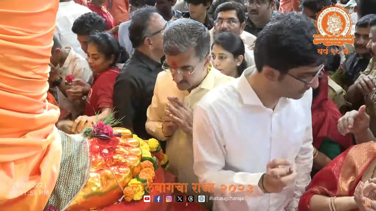 Lalbaugcha Raja 2023 Celebrity Visit Photos