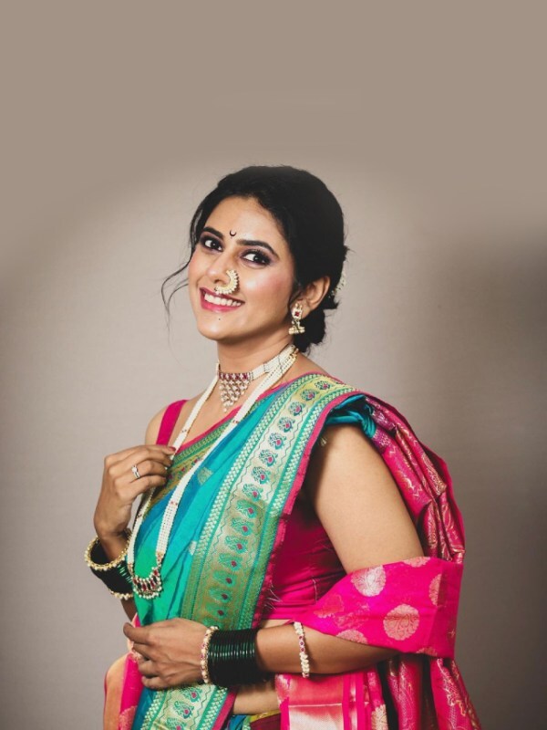 Madhura Deshpande Nauvari Saree Video