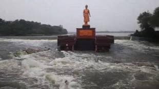 Nagpur city, heavy rain ambazari lake overflow, flood, rescue operation