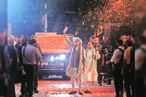 निवडणुकीआधी ‘घरोघरी जी-२०’चा संदेश; भाजपच्या मुख्यालयात मोदींचे जंगी स्वागत Narendra modi welcome after g20 summit