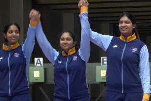 Mehuli Ghosh Ramita and Aashi Choksi of Indian women's team won the silver medal