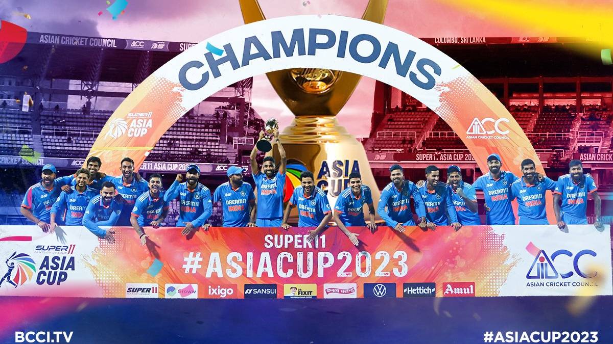 Asia Cup Trophy Lifted By Special Man Raghu Raghavendra Not Rohit Sharma or Jay Shah Who is This Throw Down Specialist