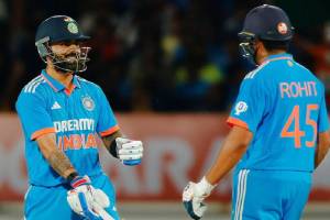 IND vs AUS 3rd ODI: विराट कोहलीच्या बॅटमधून पुन्हा एकदा धावांचा पाऊस, मोडला रिकी पाँटिंग आणि व्हिव्ह रिचर्ड्सचा विक्रम IND vs AUS 3rd ODI Updates