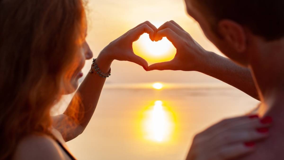 lifestyle relationships differences between soulmate and best friend forever know emotional connection relationship types and their characters Soulmate Vs Best Friend