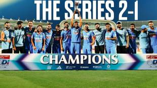 who are the four players who will lift the trophy for Team India