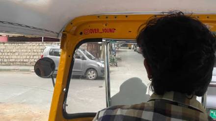 A rickshaw driver printed his instagram id on his rickshaw...
