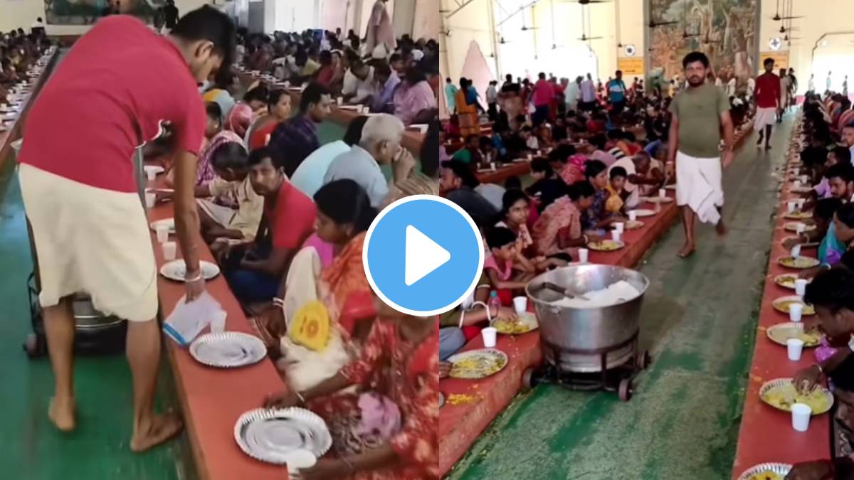 A special four wheeler has been prepared to give Mahaprasad to the devotees who come to the temple