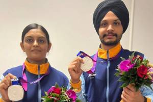 Asian Games: सरबजोत आणि दिव्याने १० मीटर एअर पिस्तूल मिश्र सांघिक स्पर्धेत रौप्यपदकावर कोरले नाव 19th Asian Games in Hangzhou 2023