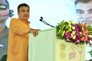 “…तर ठेकेदाराला बुलडोझरखाली फेकेन”; नितीन गडकरींचं मोठं वक्तव्य Nitin Gadkari in Washim 3