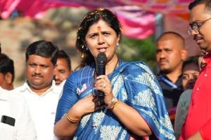 “ईश्वर करो, माझ्यावर निर्णय घ्यायची वेळ न येवो”, पंकजा मुंडेंचं मोठं वक्तव्य Pankaja Munde