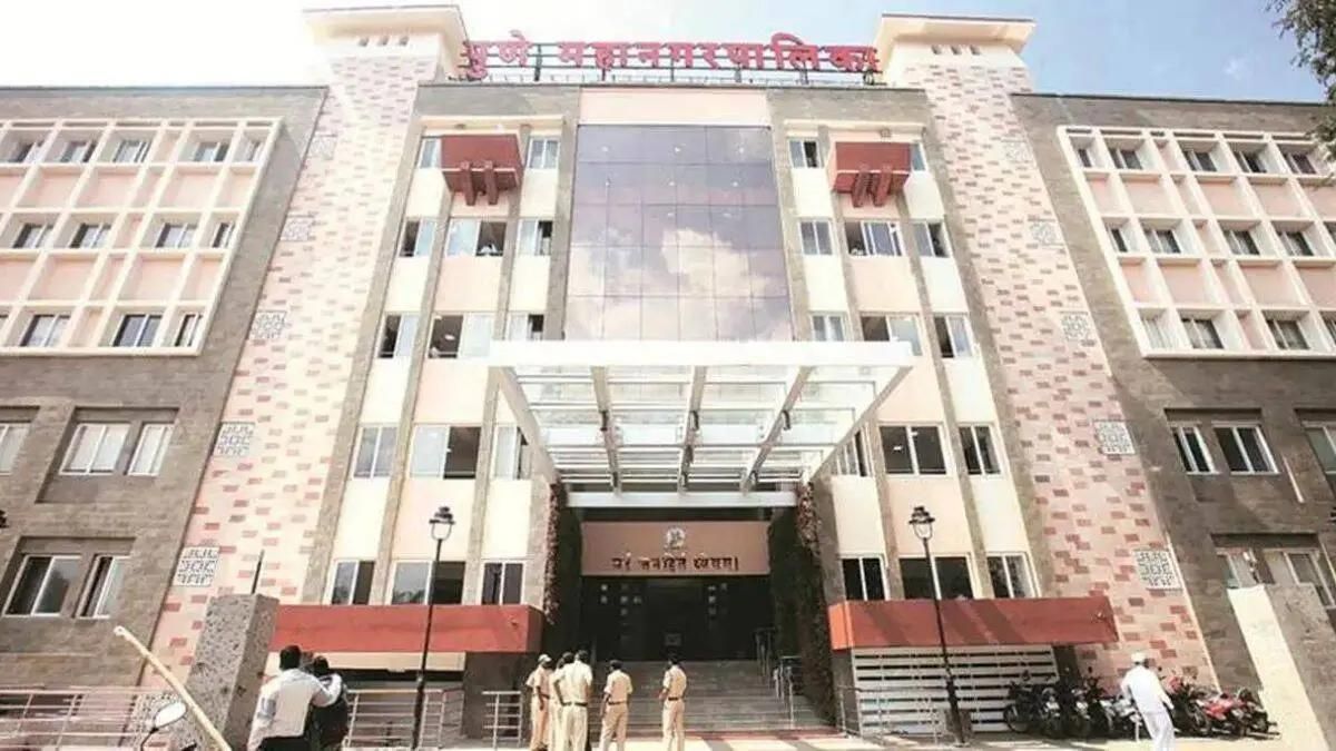 Reluctance of municipal employees for work