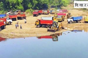 यंदासारखी पाणीटंचाई टाळायची असेल, तर जलाशयांतील गाळ काढाच! River silt lifting is necessary