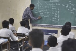 शिक्षक भरतीबाबत उमेदवारांसाठी महत्त्वाची अपटेड… शिक्षण विभागाने घेतला हा निर्णय! Eligible candidates teacher recruitment extended September 22 fill self-certificate pune