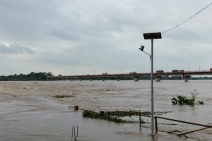 Wainganga river crosses danger level