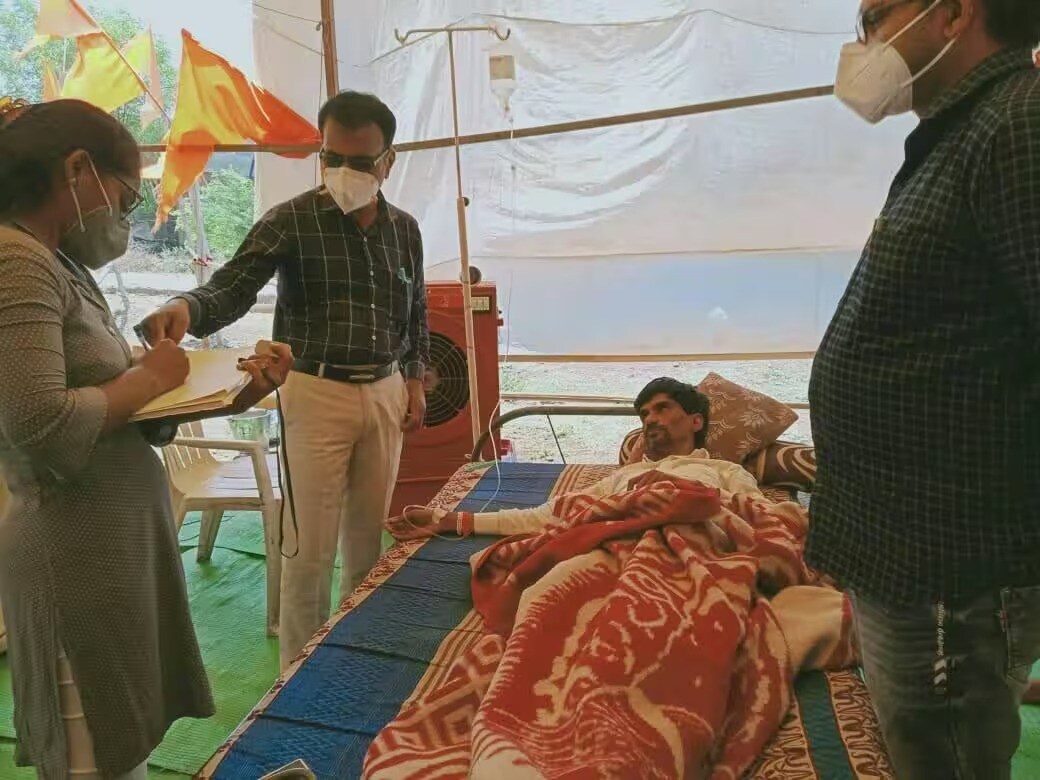 तसेच औरंगाबादचे (छत्रपती संभाजी नगर) विभागीय आयुक्त समितीचे सदस्य सचिव असतील. यापूर्वीची महसूल विभागाच्या अतिरिक्त मुख्य सचिव यांच्या अध्यक्षतेखालील समिती देखील या समितीस पूरक माहिती देण्याचे काम करेल.