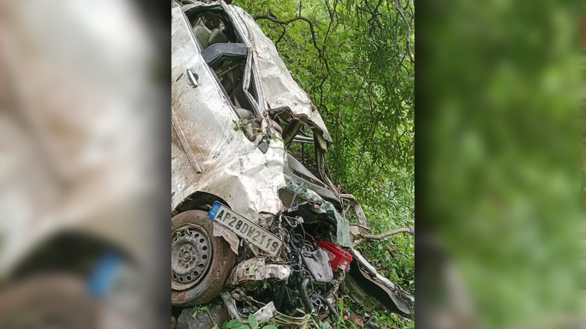car going chikhaldara fell