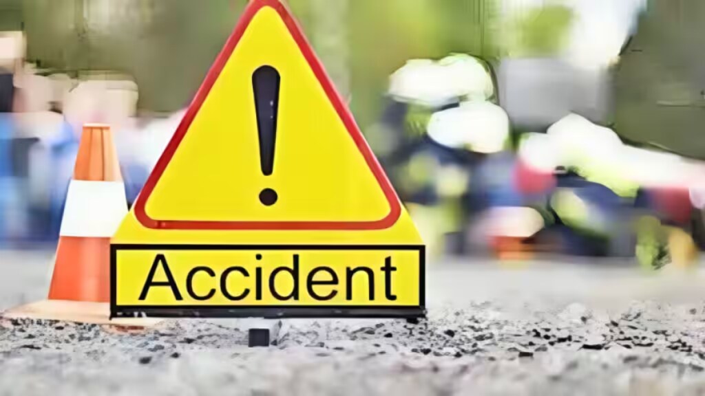 three farm laborers die car collision Ale Fata area, Pune Two laborers injured
