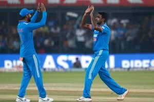 World Cup 2023 : दुखापतीमुळे ऑलराऊंडर अक्षर पटेल संघाबाहेर, रवीचंद्रन अश्विन वर्ल्डकप संघात akshar patel