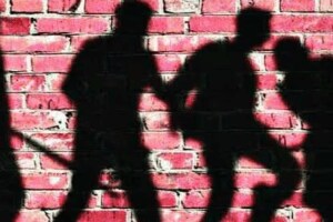 Kalyan cashier hotel brutally beaten three residents vandalized property hotel