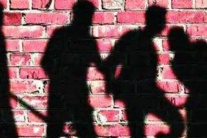 काम सोडल्याने कामगाराला बेदम मारहाण, पायाचा नख काढला अन्…; संतापजनक घटना समोर servant brutally beaten man kanpur uttar pradesh