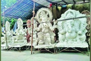 ‘ना नफा, ना तोटा’ तत्त्वावर पर्यावरण पूरक मातीच्या गणेशमूर्ती; शिवसेनेचा उपक्रम pimpri chinchwad shivsena, ganeshotsav 2023 pimpri chinchwad, Ganesh murti, eco friendly ganesh idols