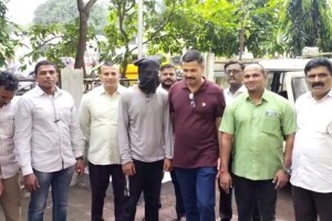 kalyan irani residential area, attacks on police, more than 30 cases registered on the accused