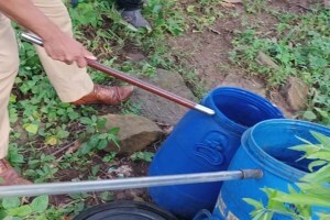 illegal liquor dens, 6 illegal liquor dens destroyed by dhule police