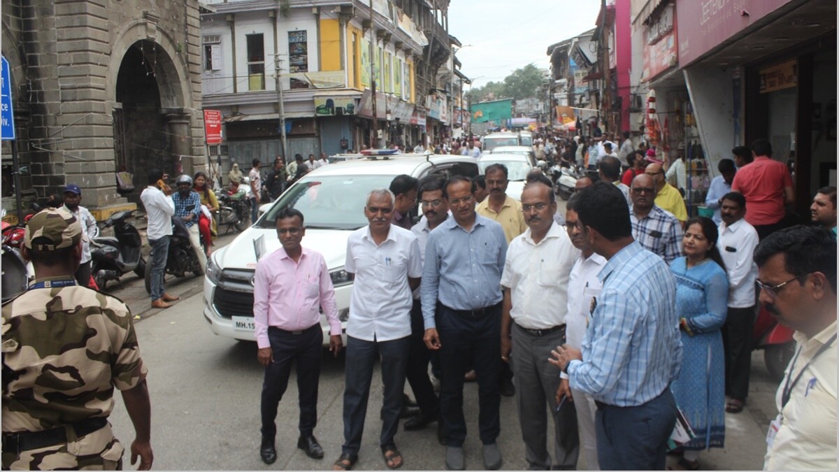 nashik municipal commissioner ganesh visarjan, nashik municipal commissioner instructed to remove encroachment