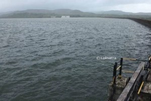 धक्कादायक : खडकवासला धरणाच्या जलाशयात सांडपाणी pune sewage water, sewage water discharged in khadakwasla dam, khadakwasla dam reservoir, sewage water discharged in pune dam