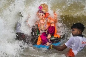 ganesh idols immersion in mumbai, ganesh visarjan in mumbai, ganesh idols immersed in mumbai, 80 thousand ganesh idols immersed in mumbai