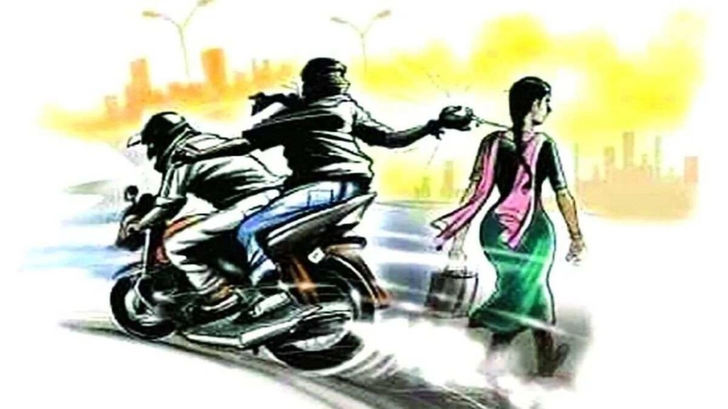 panvel gold chain snatched, woman travelling in auto rickshaw, gold chain of rupees 1 lakh snatched