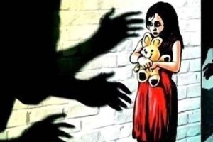 धक्कादायक! तेरा वर्षीय मुलाचा तीन वर्षीय चिमुकलीवर बलात्कार nagpur rape, 3 year old girl raped, 13 year old boy rapes 3 year old girl, 3 year old girl raped by 13 year old girl in nagpur