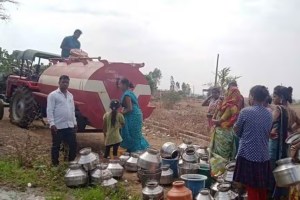 nashik district rainfall, rainfall drops to 33 percent in nashik, water supply through tankers in nashik district, water crisis in nashik