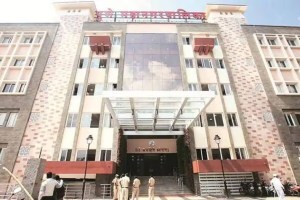 पुणे महापालिकेचा फतवा : रस्त्यांवरील बेवारस वाहने ताबडतोब काढा अन्यथा जप्ती pune municipal corporation, pmc warning about abandoned vehicles, abandoned vehicles on road in pune, pune ganeshotsav 2023