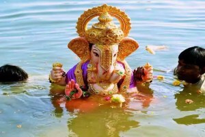 Mumbai Ganpati Visarjan 2023 Live : विसर्जनावेळी समुद्र किनाऱ्यावर मत्स्यदंश झाल्यास काय कराल… mumbai ganpati visarjan 2023, what to do if fish bite, remedy after get bitten by fish